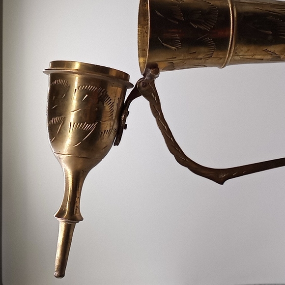 Vintage Etched, Long Neck, Brass Decorative Pitcher With Lid. Made in India - Picture 4 of 5